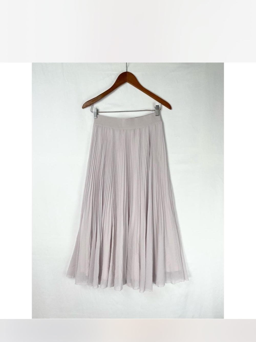Aritzia Pleated Midi Skirt - Light Mauve